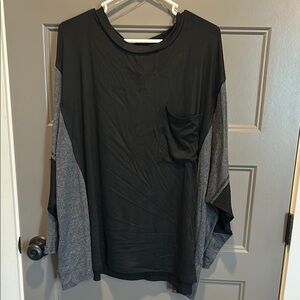 ANDREE BY UNIT Black and Gray Tunic
